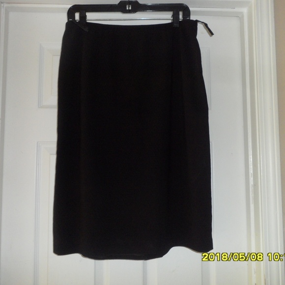 Le suite Jacket and skirt - Picture 4 of 5